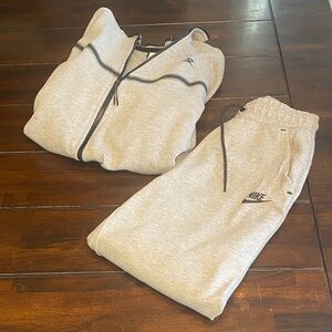 Women’s Nike Tech Light Gray Joggers